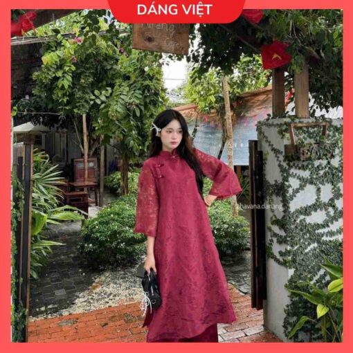Áo dài cách tân 4 tà chất vải hoa thêu