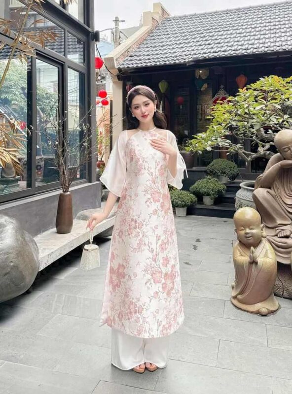 Mẫu áo dài gấm mới nhất 2025